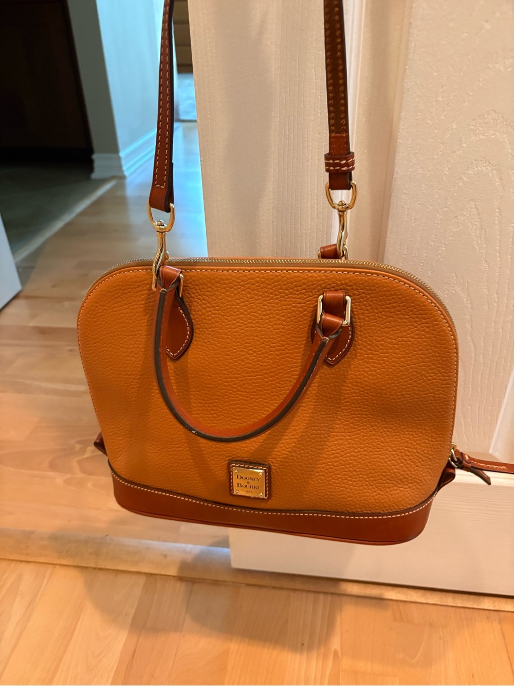 Dooney & Bourke Caramel Leather Satchel Crossbody Bag Pebbled AWL Classic Dome